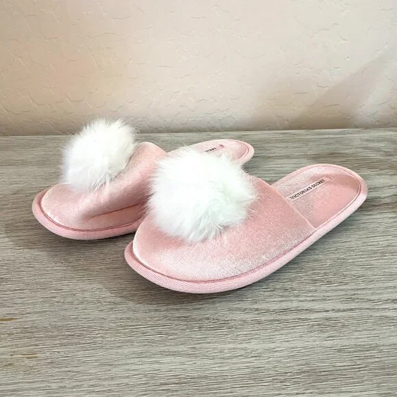 New Victoria's Secret Slippers Small 5 6 Pink Velour White Pom NWT - Picture 2 of 10